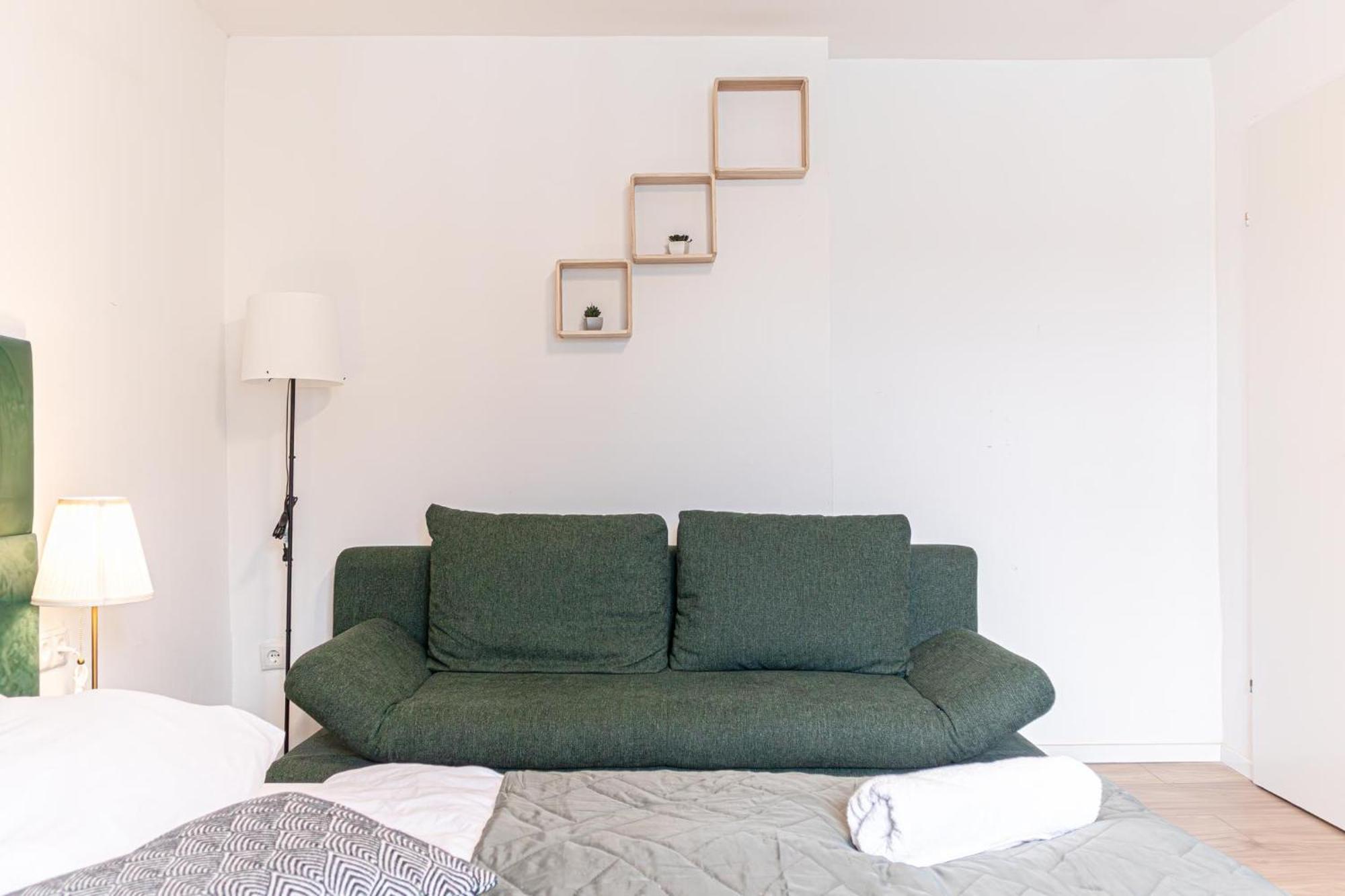 Convenient 2Br Apt. Near U6 Station Am Schoepfwerk Viyana Dış mekan fotoğraf